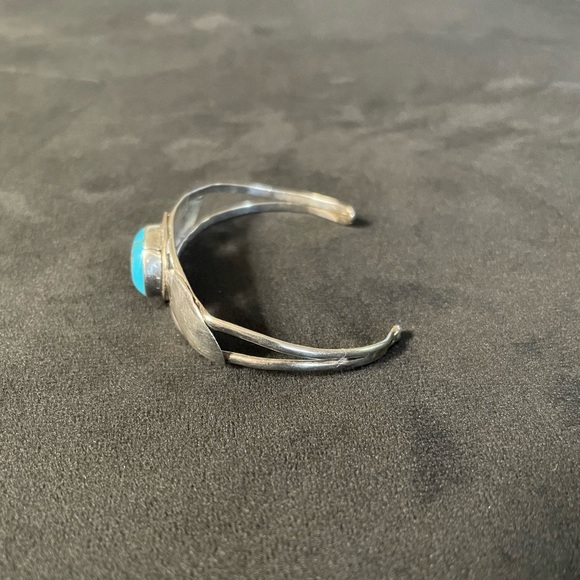 Vintage Sterling Silver Turquoise Cuff - Picture 3 of 7